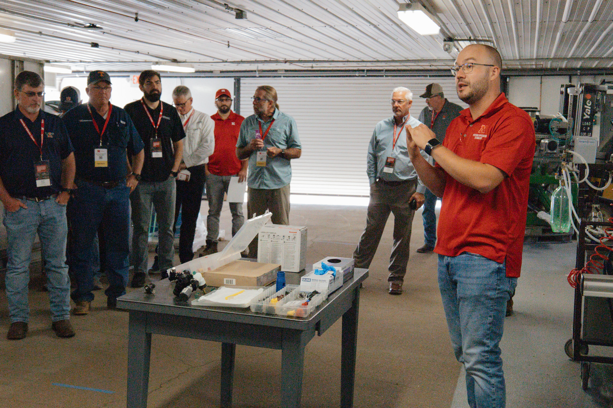 Milos Zaric gives tour to visitors in the PAT Lab